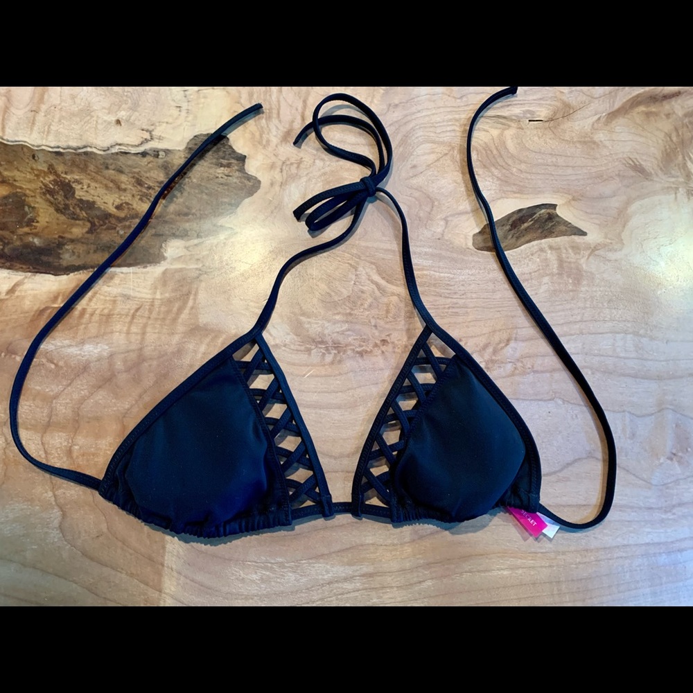 Victoria’s Secret Black Criss Cross Bikini Top - Small